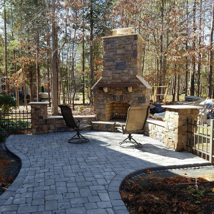 Picture Matthews NC outdoor fireplace living space